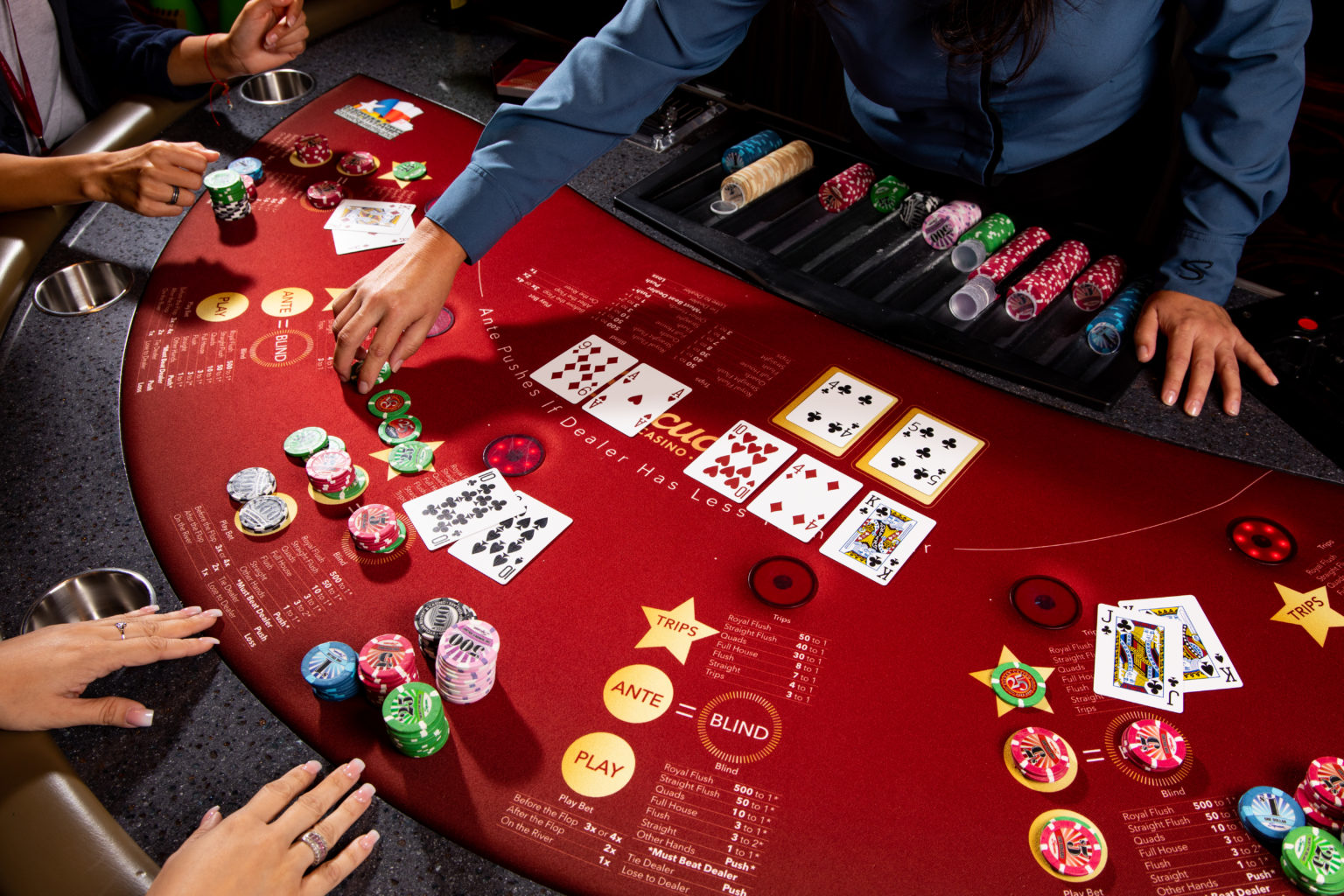 极悦娱乐：炸金花高效且不同寻常的打法解析